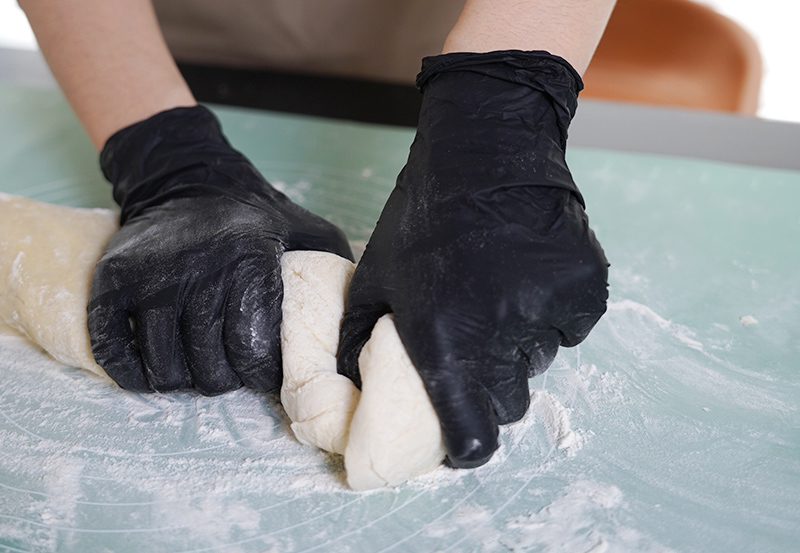 mosu gloves, disposable gloves, nitrile gloves, Kneading